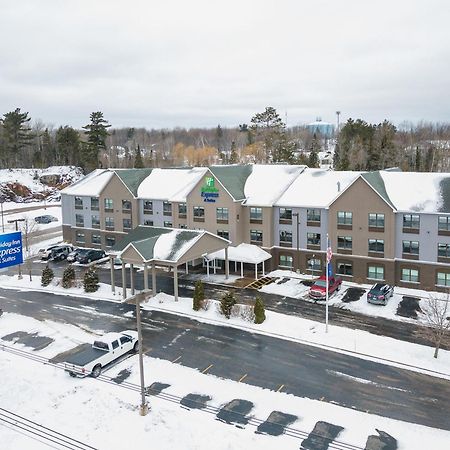 Holiday Inn Express & Suites Marquette By Ihg Kültér fotó