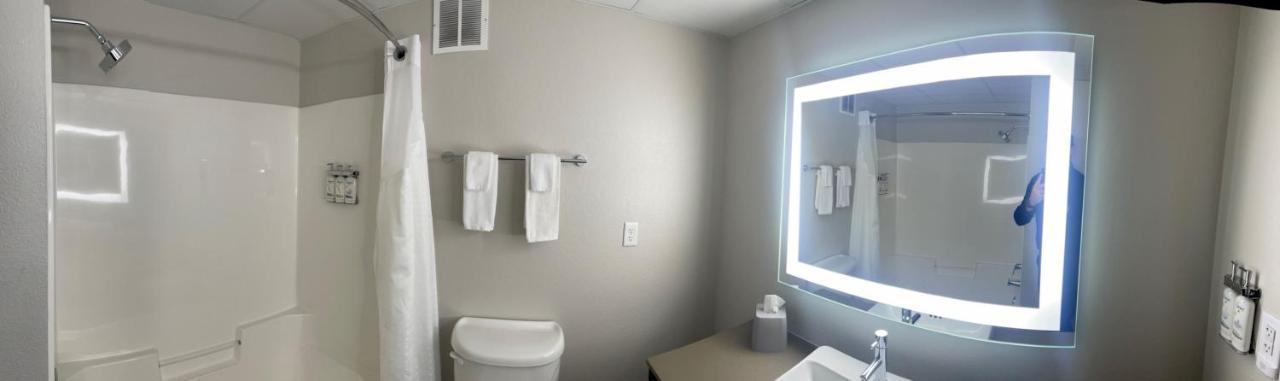 Holiday Inn Express & Suites Marquette By Ihg Kültér fotó
