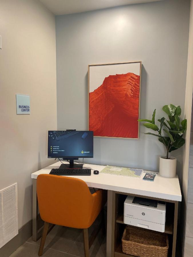 Holiday Inn Express & Suites Marquette By Ihg Kültér fotó