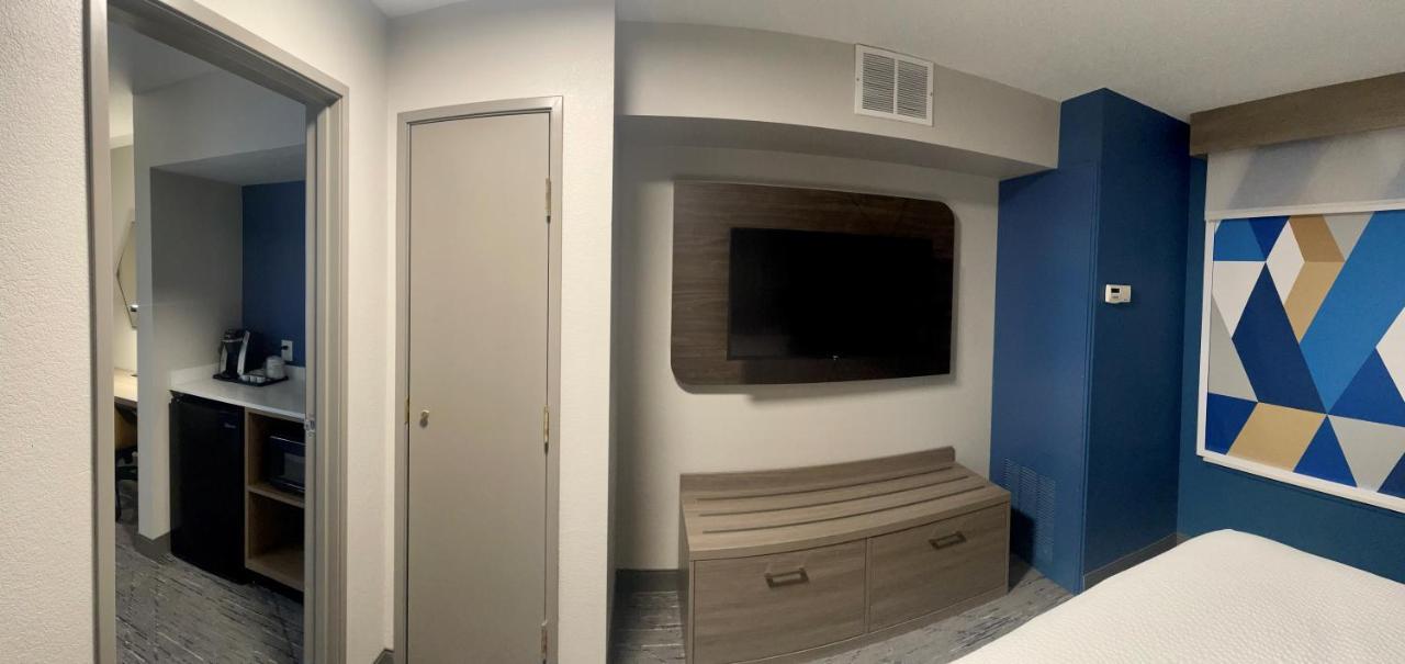Holiday Inn Express & Suites Marquette By Ihg Kültér fotó