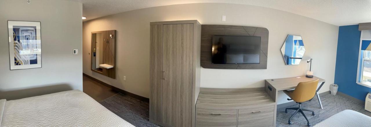 Holiday Inn Express & Suites Marquette By Ihg Kültér fotó