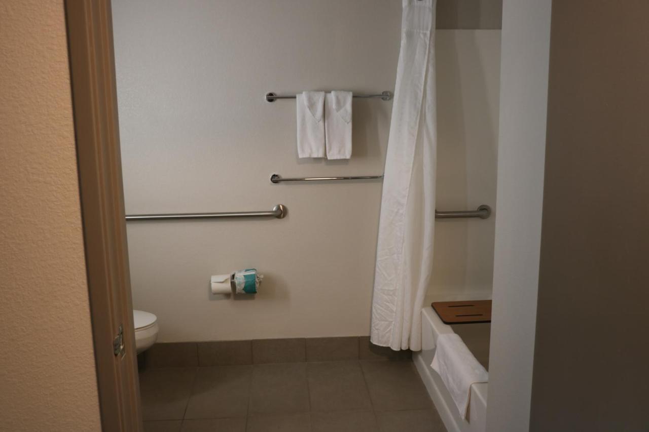 Holiday Inn Express & Suites Marquette By Ihg Kültér fotó