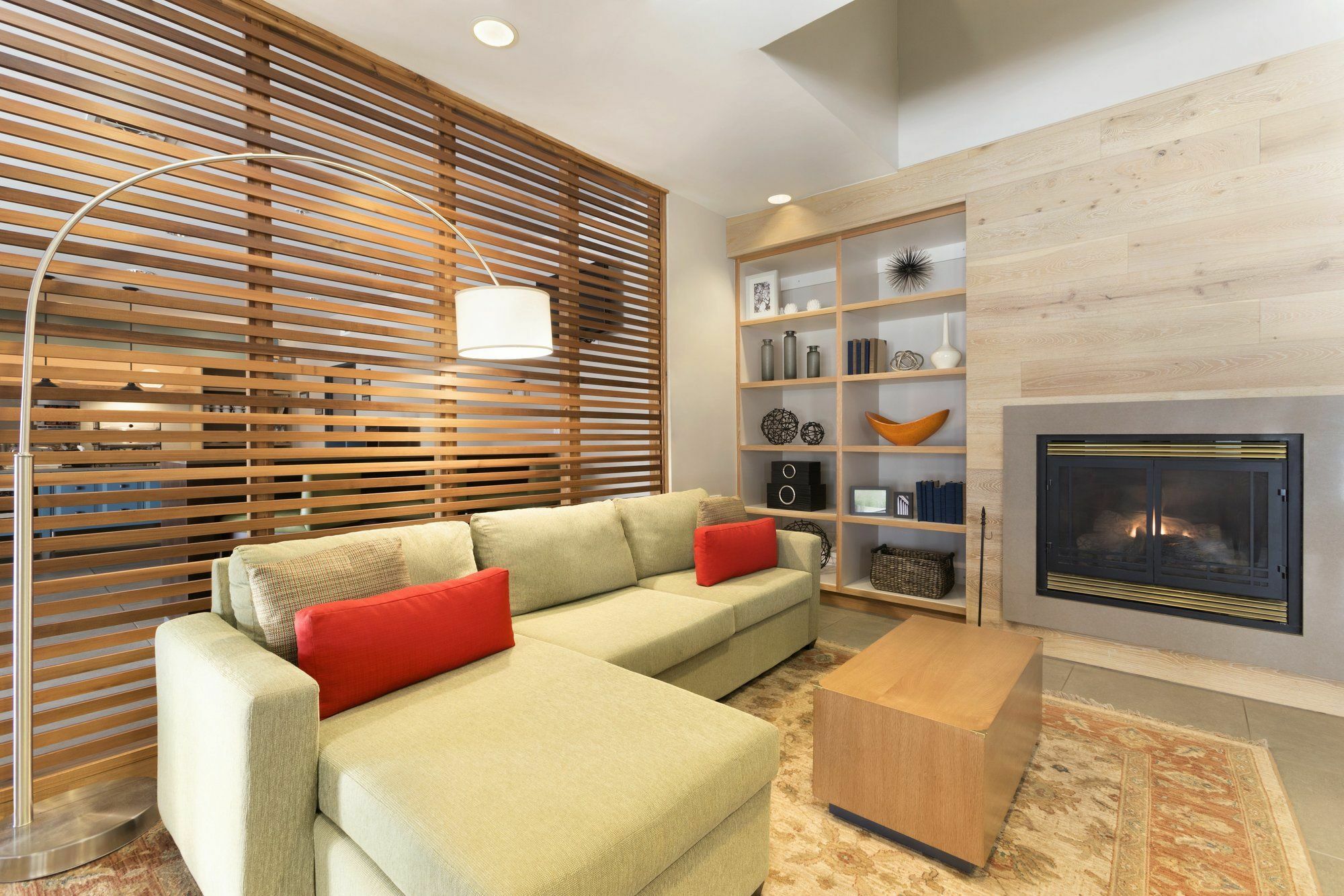 Holiday Inn Express & Suites Marquette By Ihg Kültér fotó