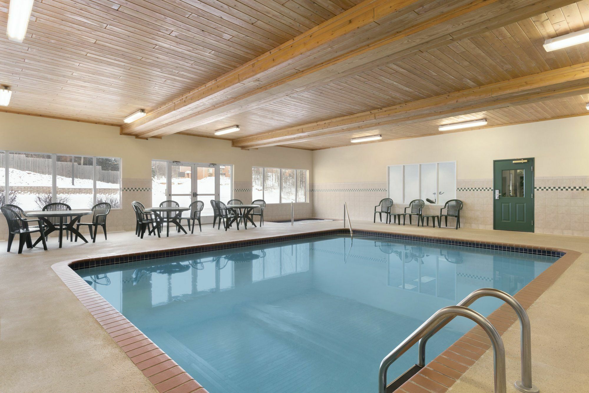 Holiday Inn Express & Suites Marquette By Ihg Kültér fotó