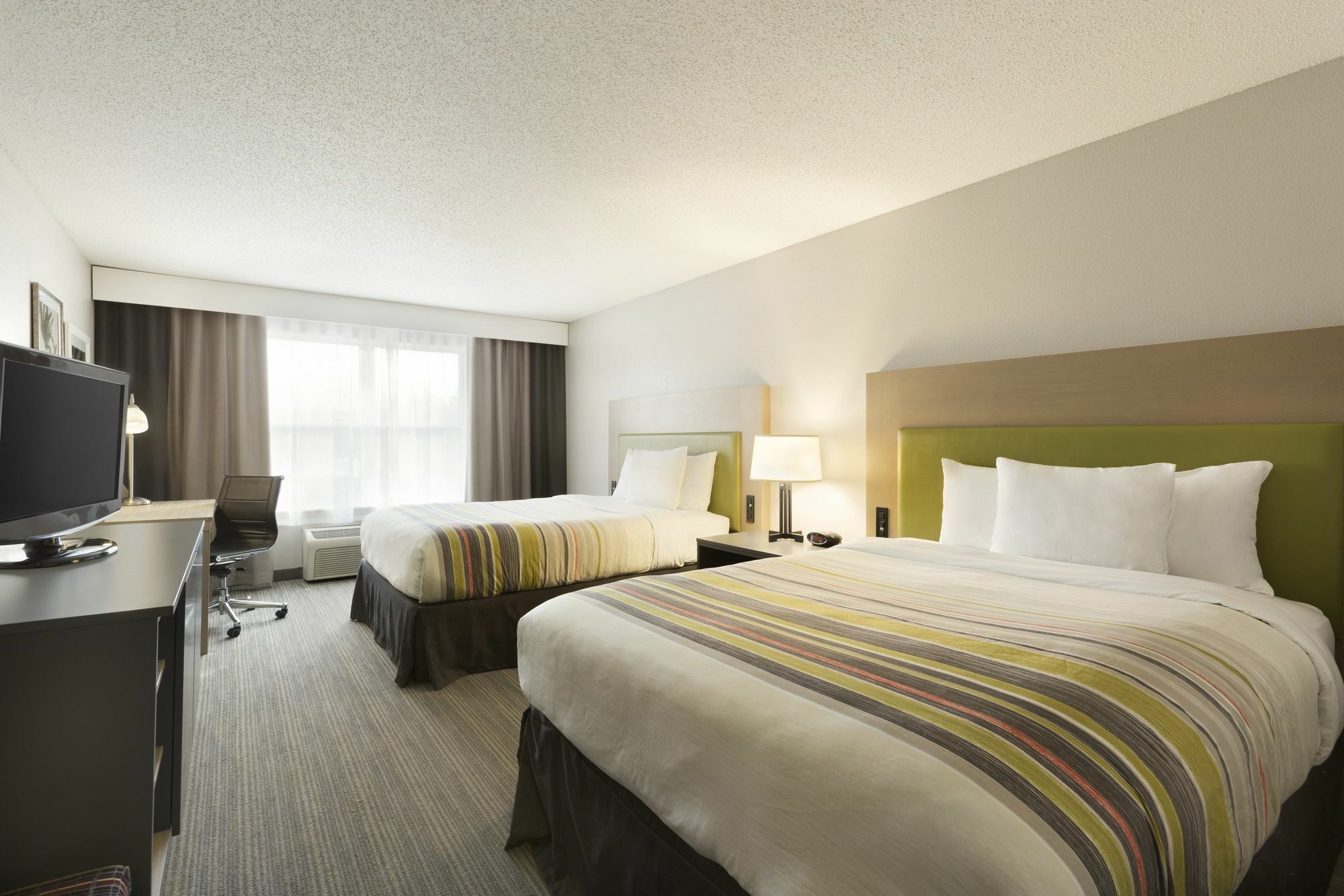 Holiday Inn Express & Suites Marquette By Ihg Kültér fotó